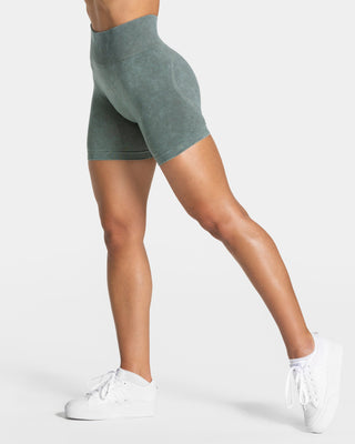Acid Covert Scrunch Short „Basil“
