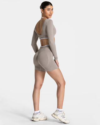 Ignite Sculpt Scrunch Short „Stone“