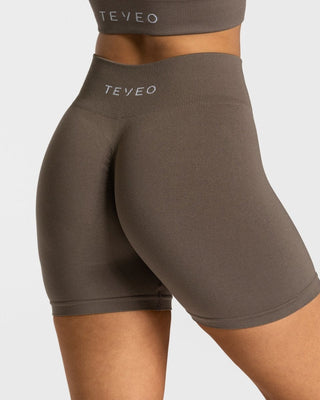 Zeitlose Scrunch Short „Taupe“